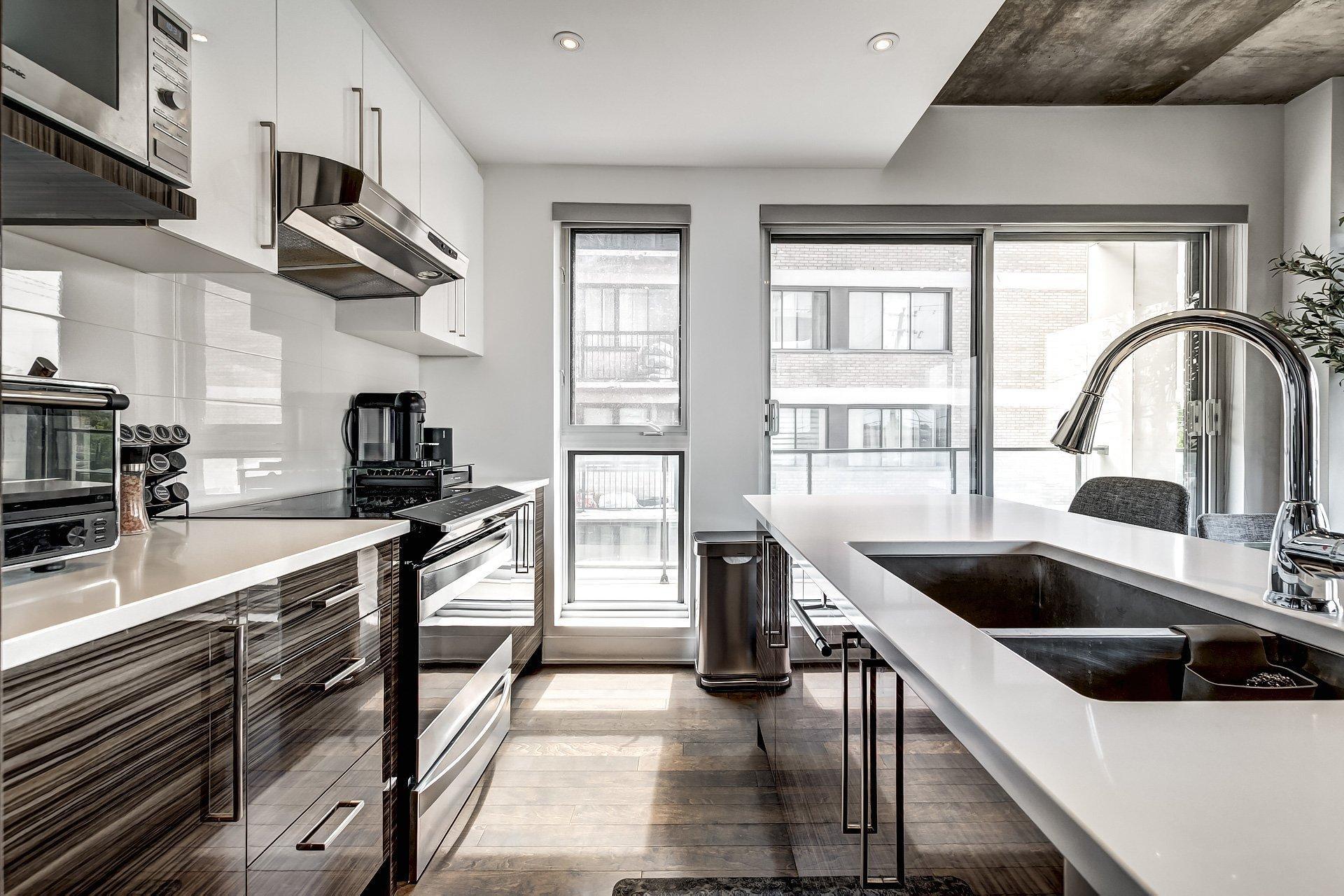 









2335


Ch. Manella

, 211,
Mont-Royal,




QC
H4P0B3

