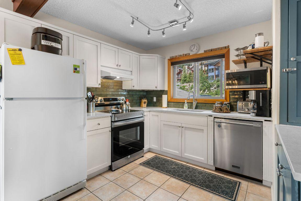 









4821


Snow Pines

Road, B,
Big White,




BC
V1P 1P3

