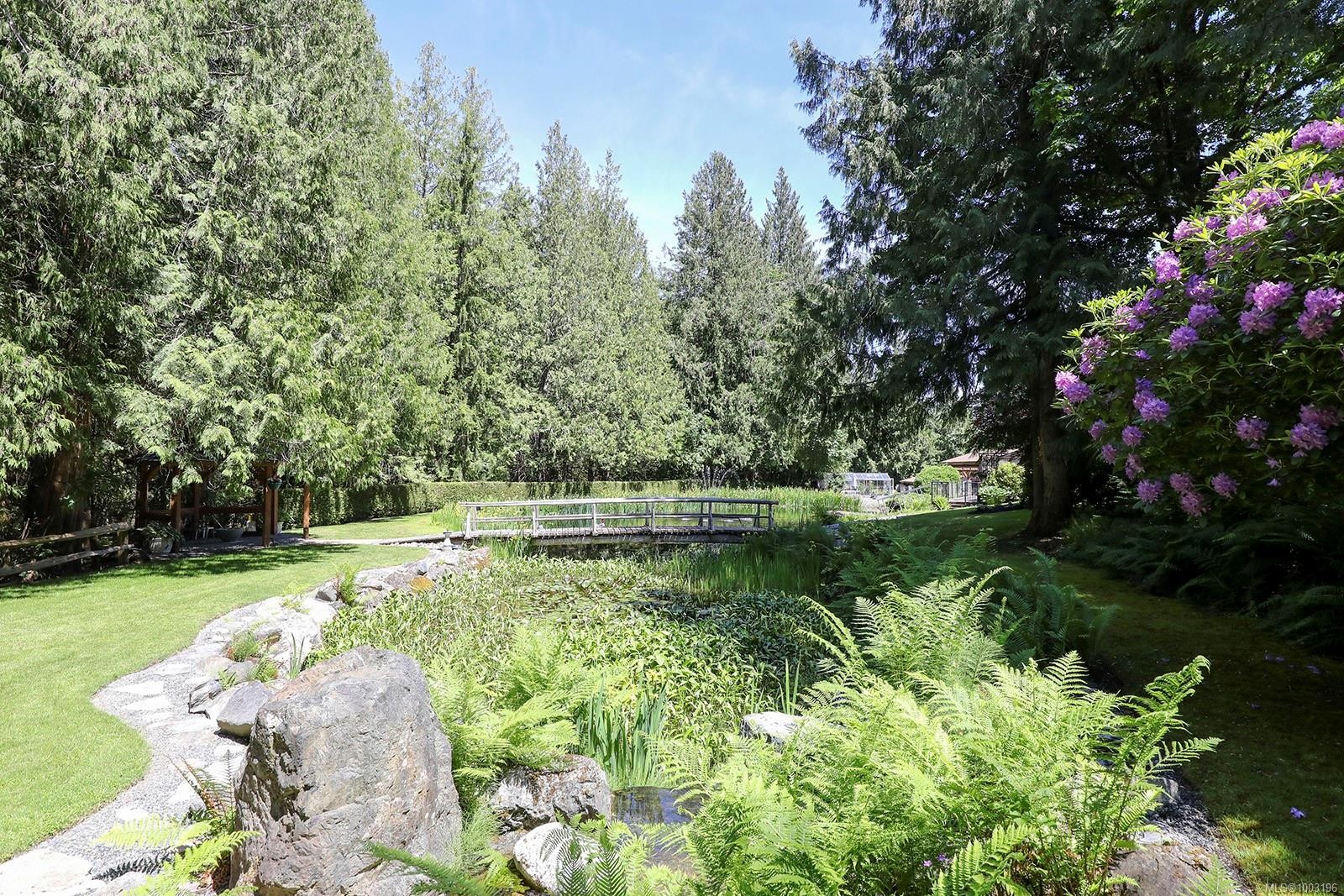 









970


McLean

Rd,
Qualicum Beach,




BC
V9K 1Y3

