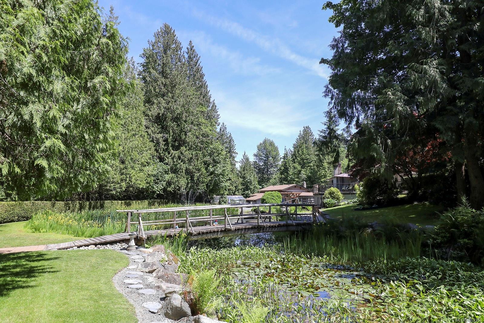 









970


McLean

Rd,
Qualicum Beach,




BC
V9K 1Y3

