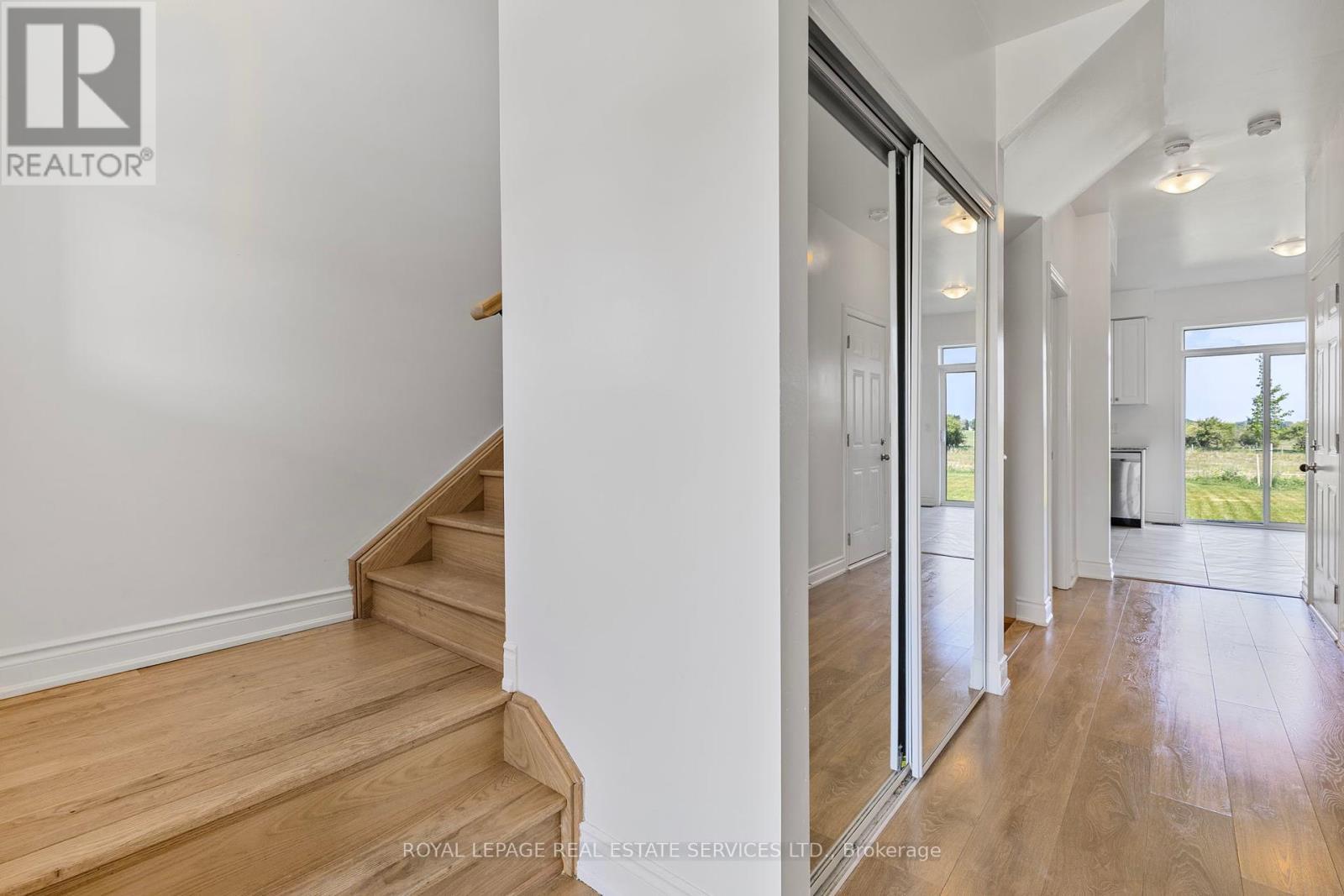 












28 UNION BOULEVARD

,
Wasaga Beach,




Ontario
L9Z0M5

