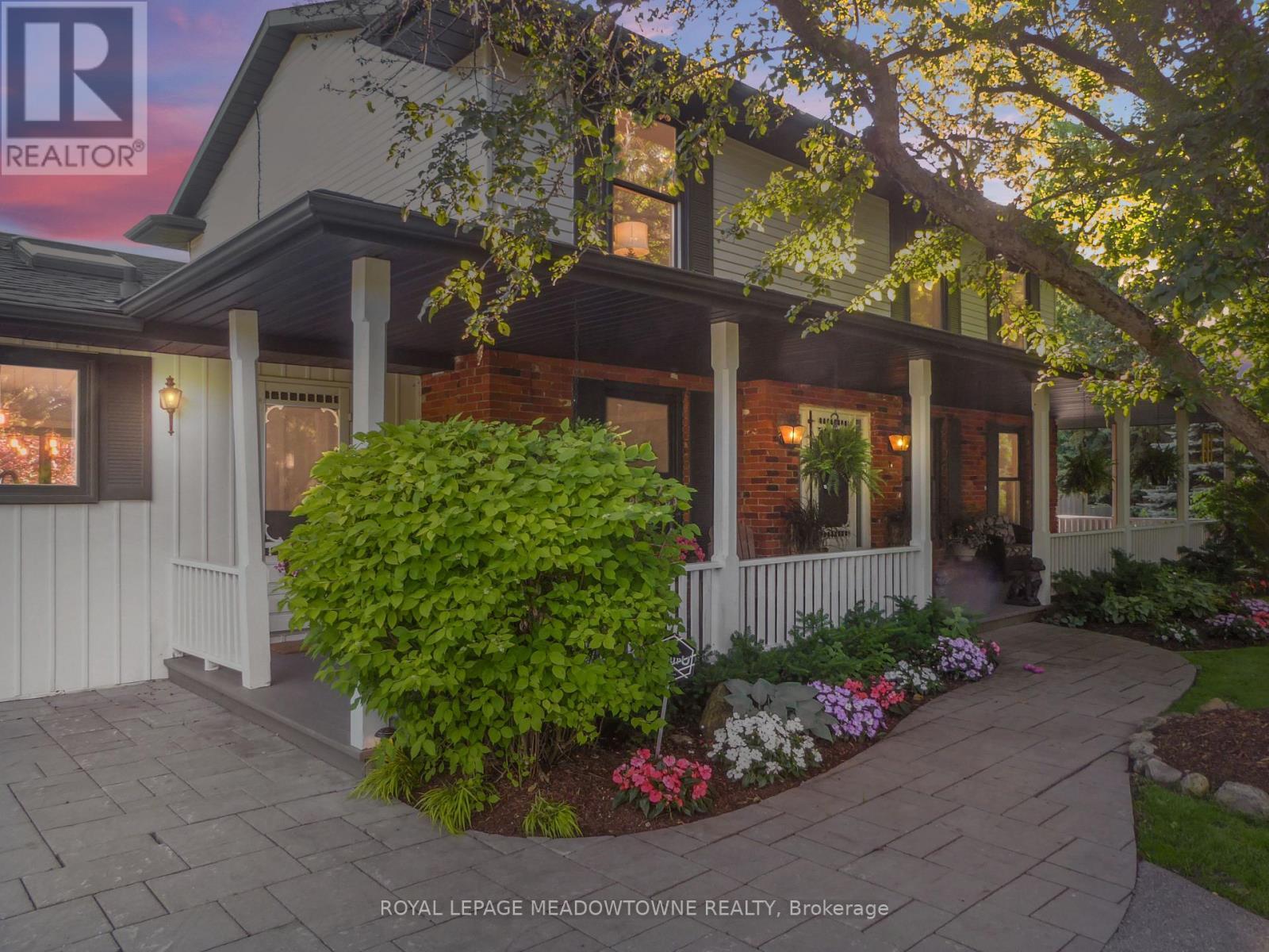 












11636 SIXTH LINE NASSAGAWEYA

,
Milton,







Ontario
L7J2L7

