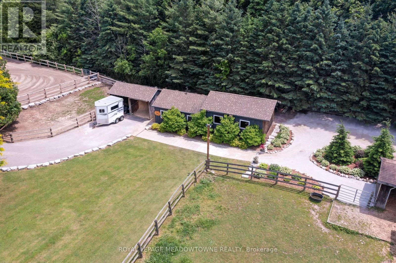 












11636 SIXTH LINE NASSAGAWEYA

,
Milton,







Ontario
L7J2L7

