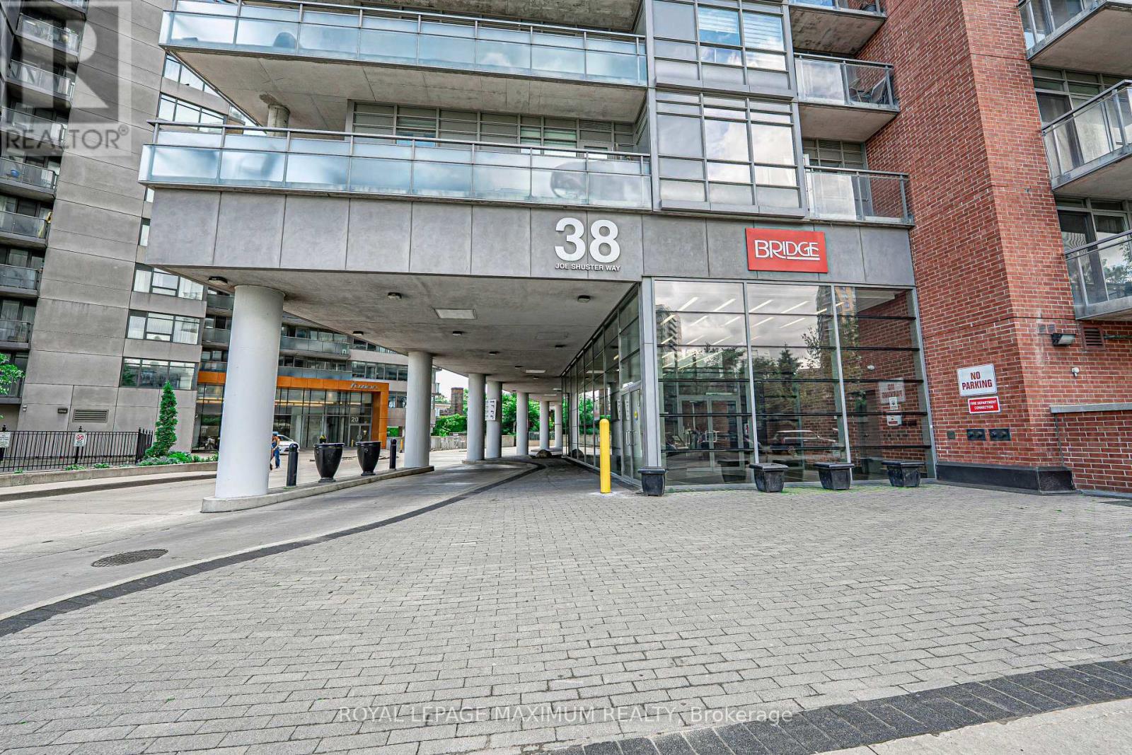 












617 - 38 JOE SHUSTER WAY

,
Toronto,




Ontario
M6K0A5

