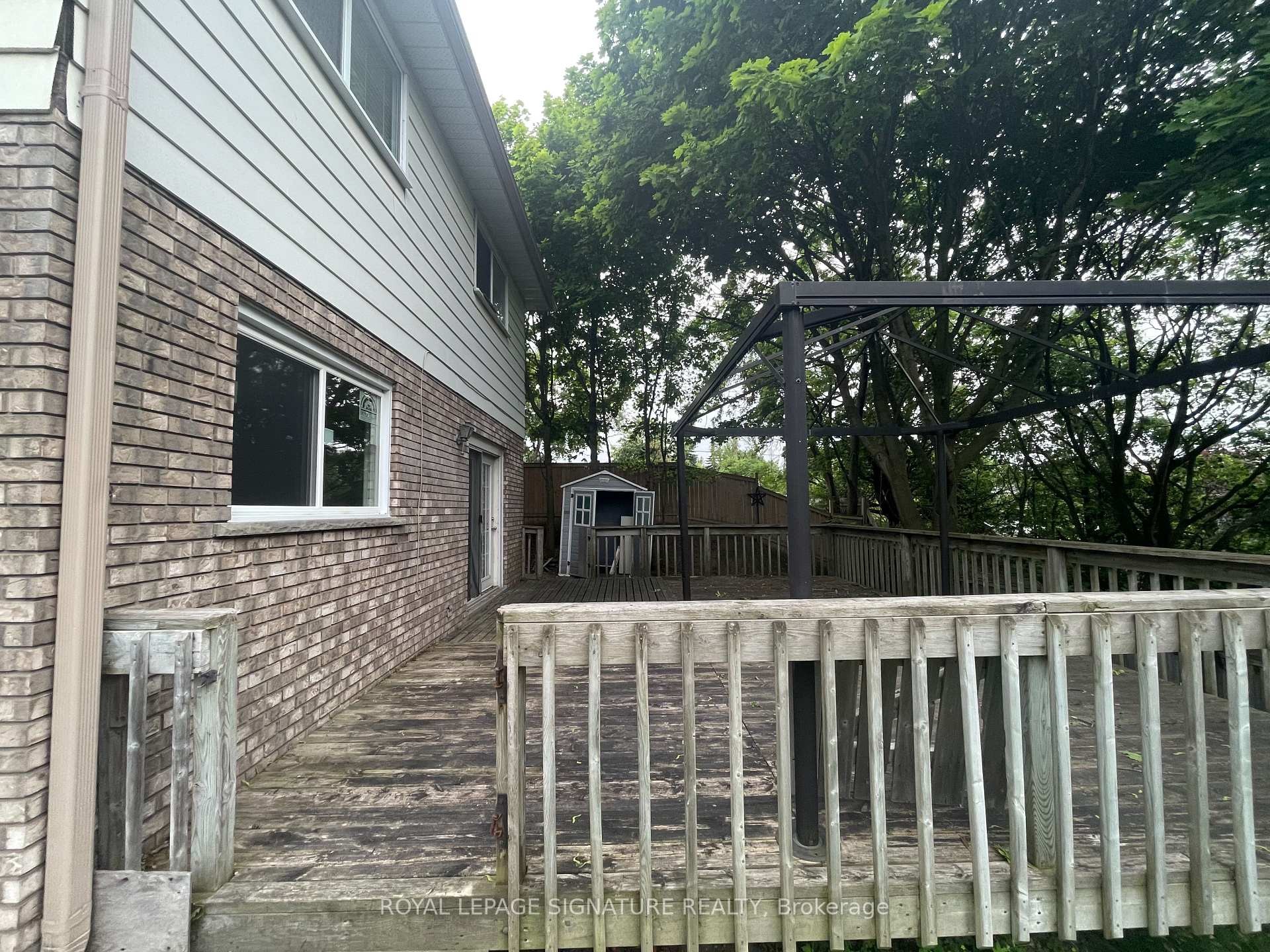 









4


Jane

Crescent, Back,
Barrie,




ON
L4N 3T6


