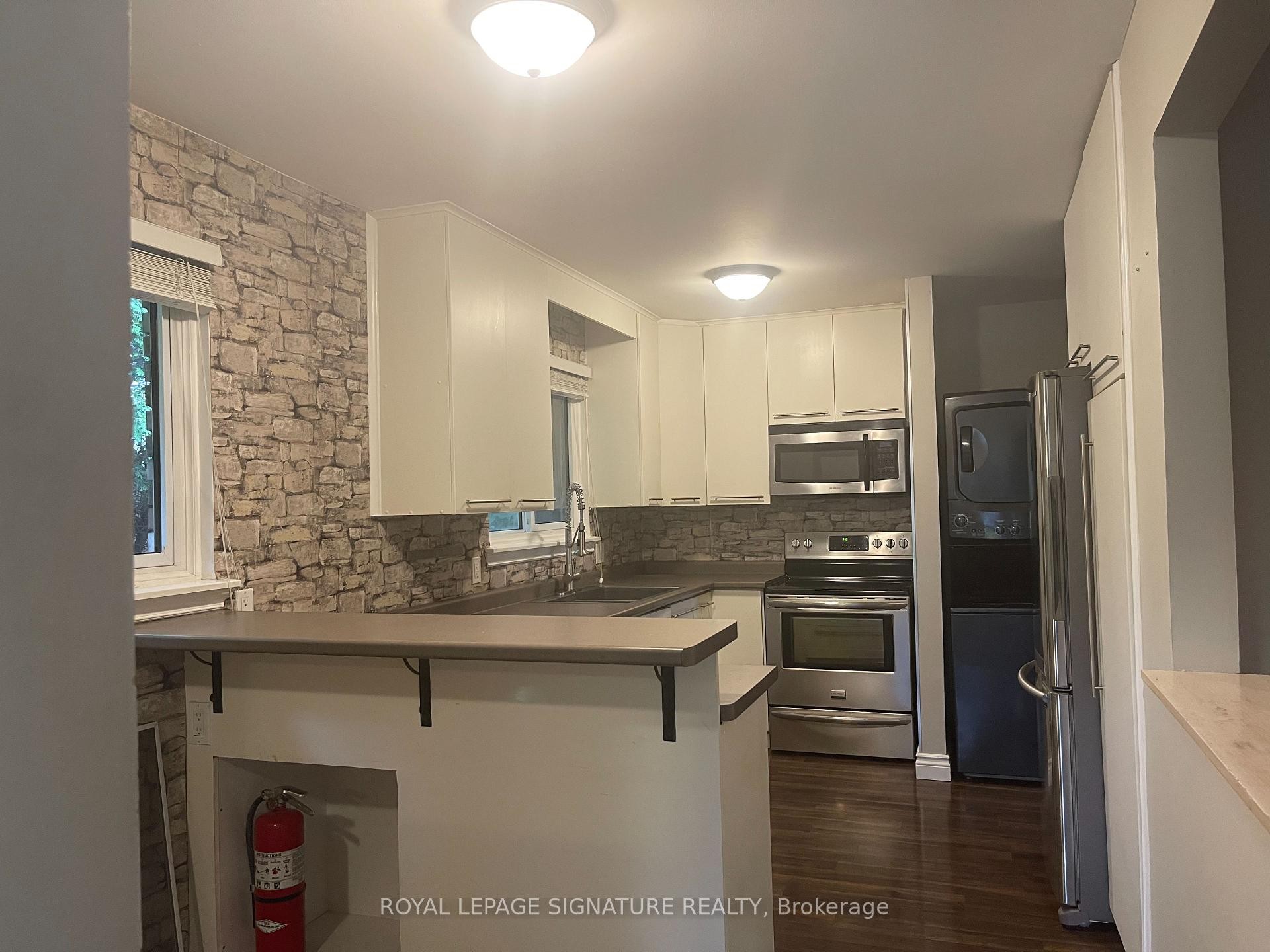 









4


Jane

Crescent, Front,
Barrie,




ON
L4N 3T6

