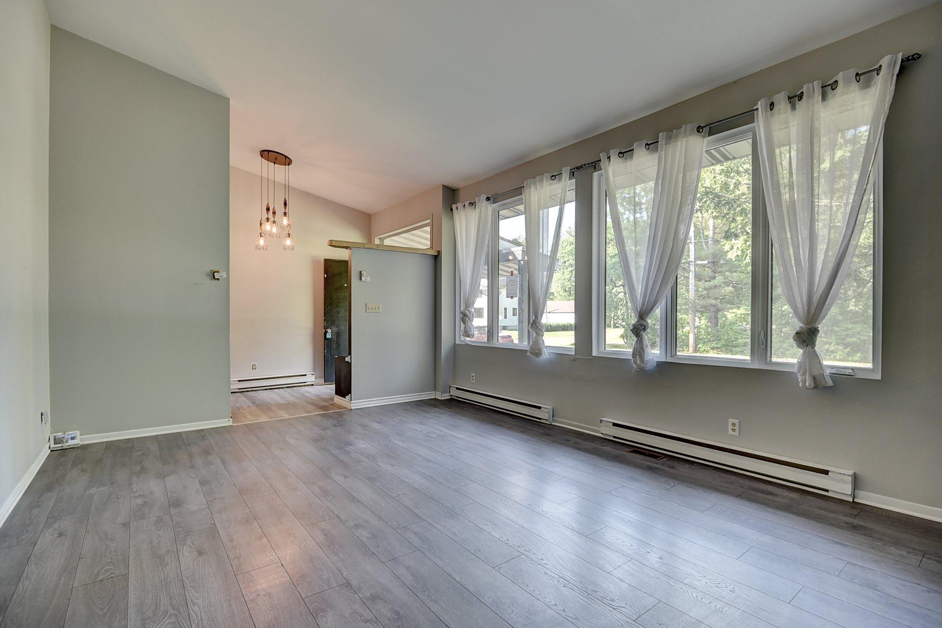 









47


Rue Rivest

,
Saint-Charles-Borromée,




QC
J6E7Y8


