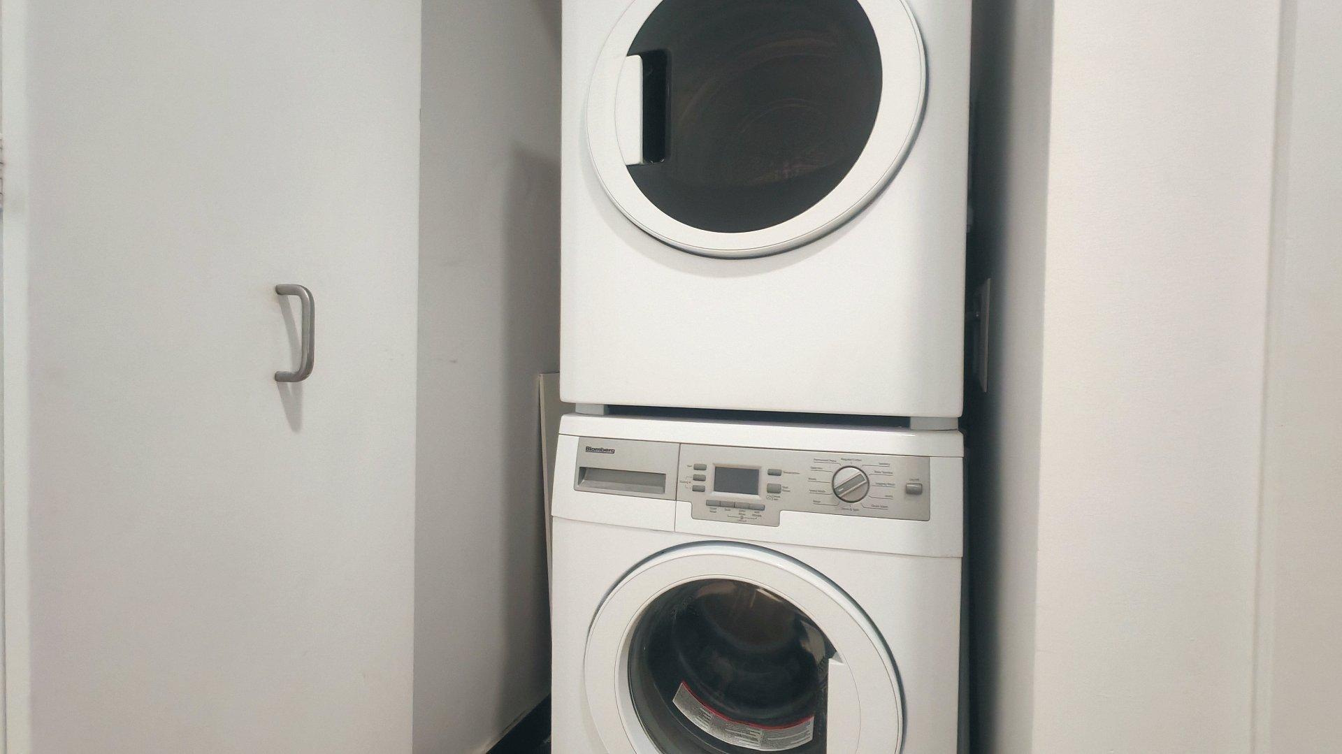 









1288


Av. des Canadiens-de-Montréal

, 1003,
Montréal (Ville-Marie),




QC
H3B3B3

