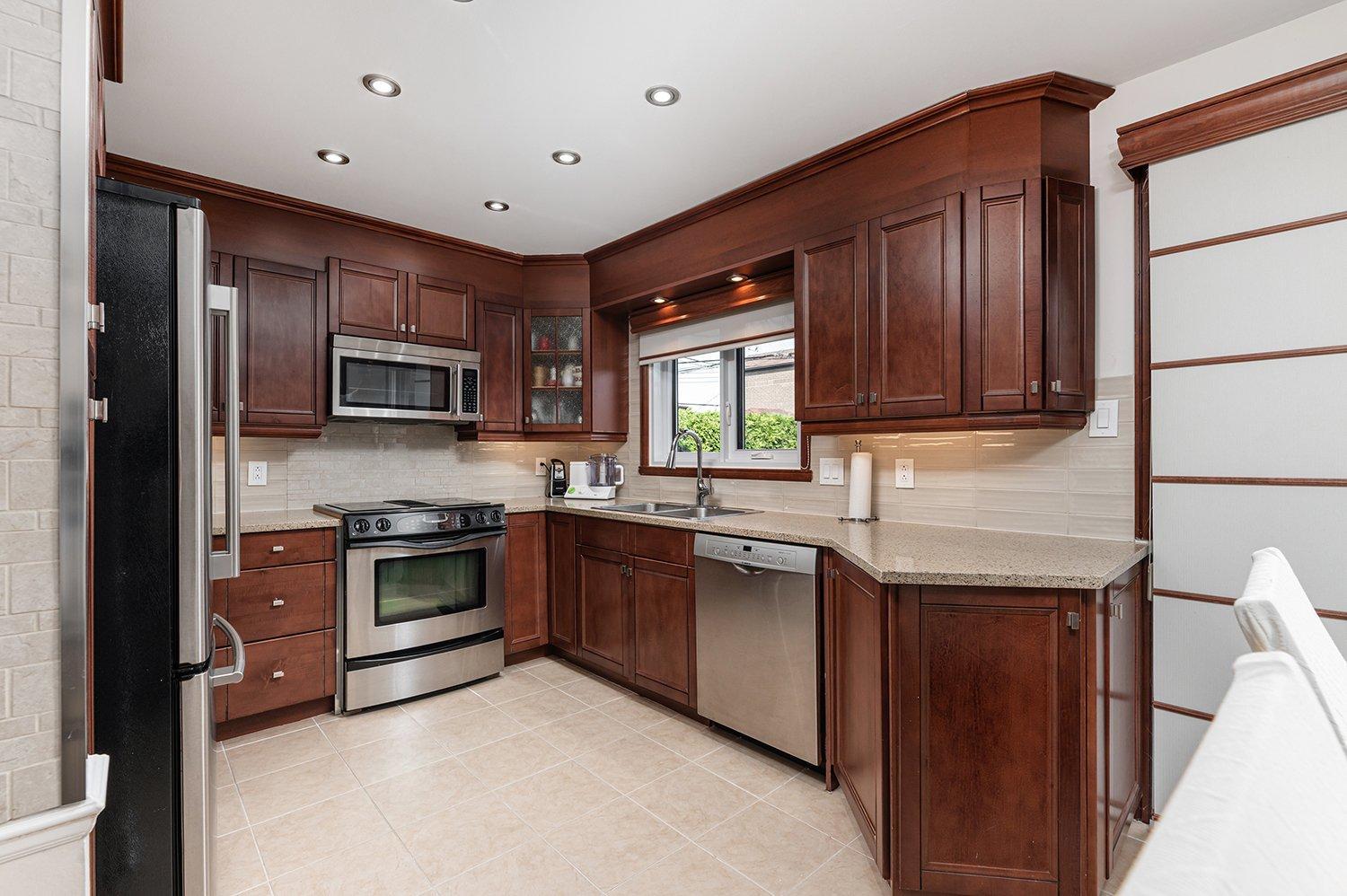 









8227


Rue Benjamin-Franklin

,
Montréal (Rivière-des-Prairies/Pointe-aux-Trembles),




QC
H1E7M8

