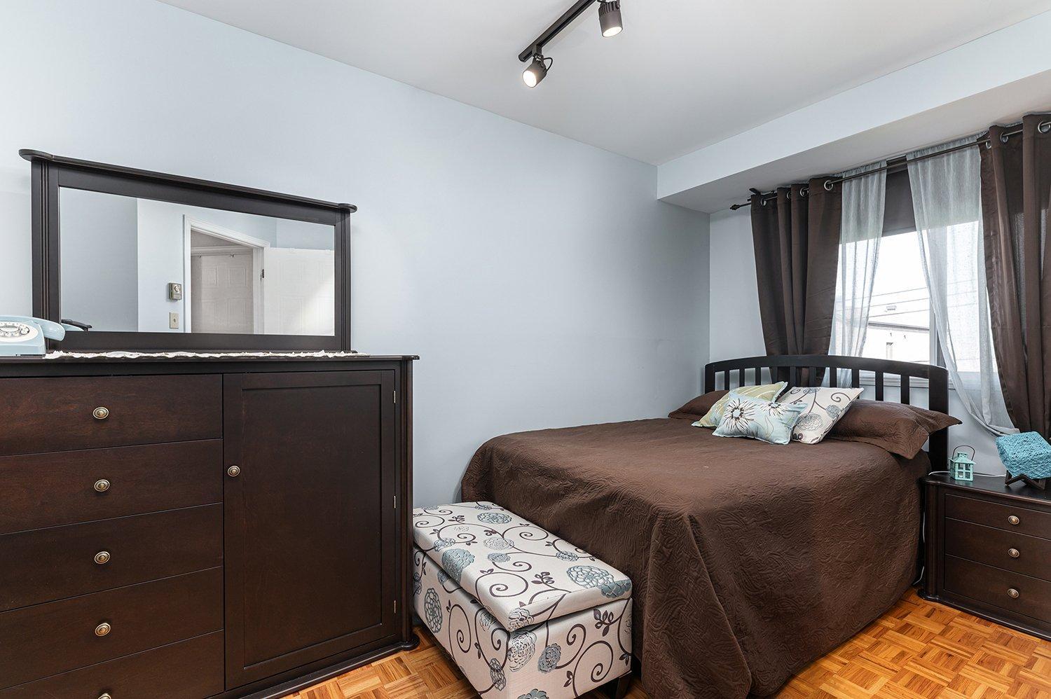 









8227


Rue Benjamin-Franklin

,
Montréal (Rivière-des-Prairies/Pointe-aux-Trembles),




QC
H1E7M8

