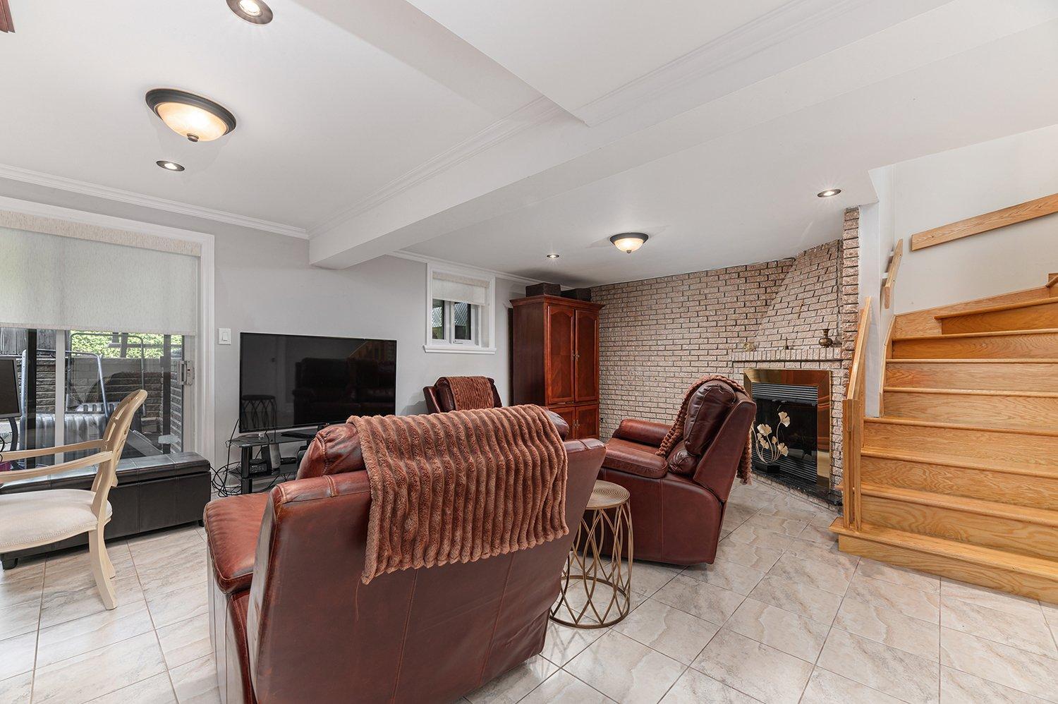 









8227


Rue Benjamin-Franklin

,
Montréal (Rivière-des-Prairies/Pointe-aux-Trembles),




QC
H1E7M8

