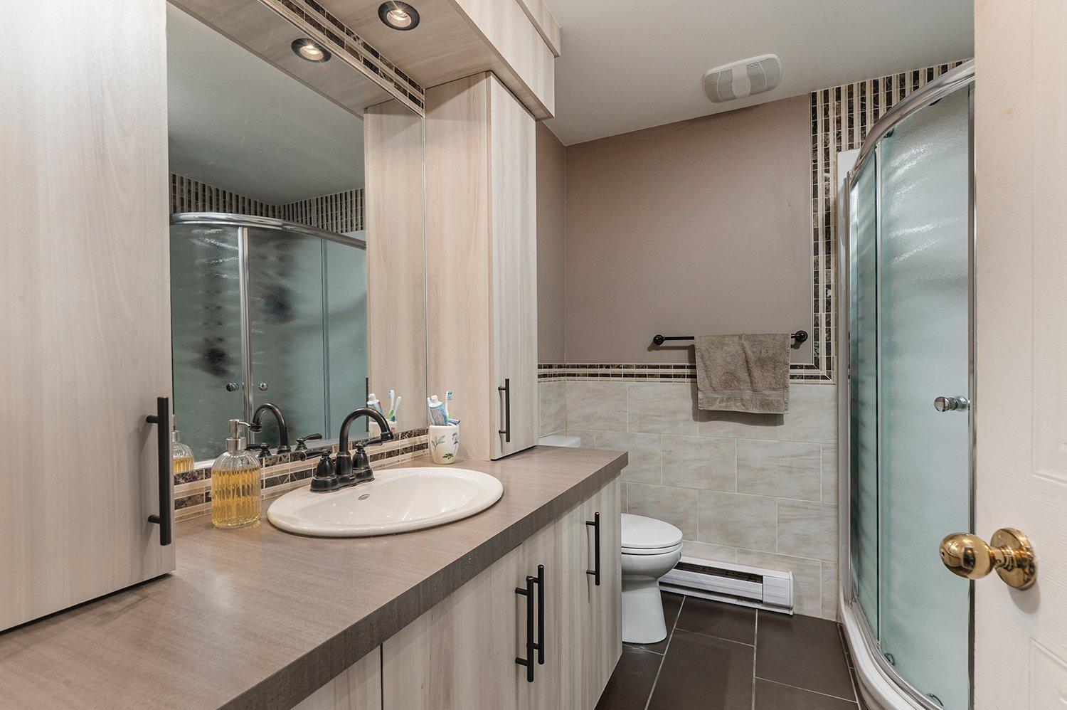 









8227


Rue Benjamin-Franklin

,
Montréal (Rivière-des-Prairies/Pointe-aux-Trembles),




QC
H1E7M8

