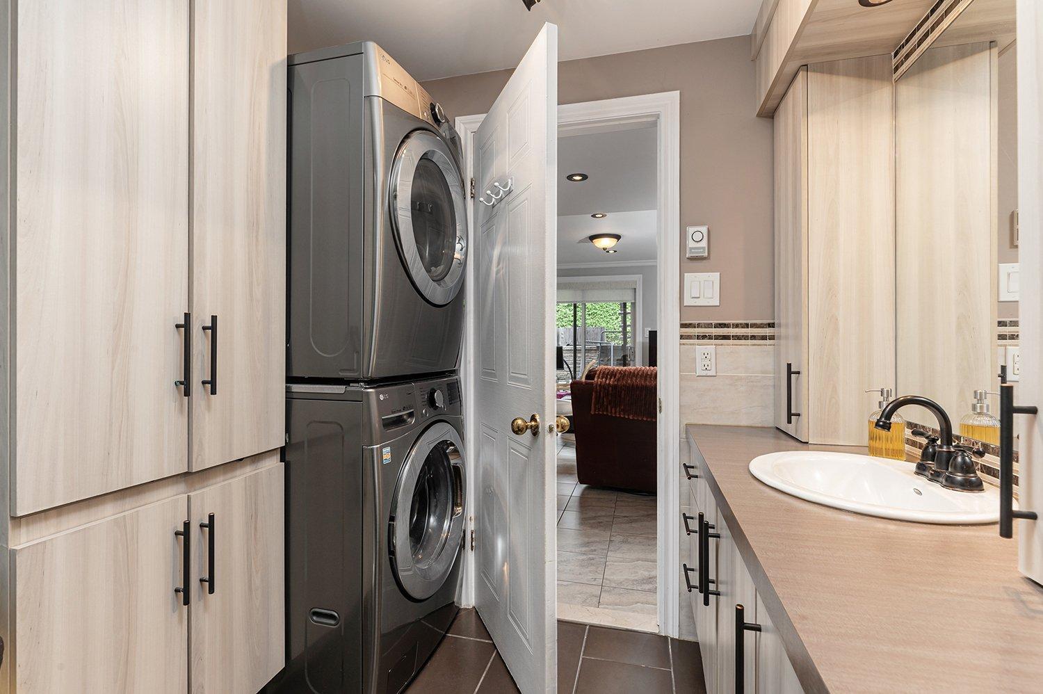 









8227


Rue Benjamin-Franklin

,
Montréal (Rivière-des-Prairies/Pointe-aux-Trembles),




QC
H1E7M8

