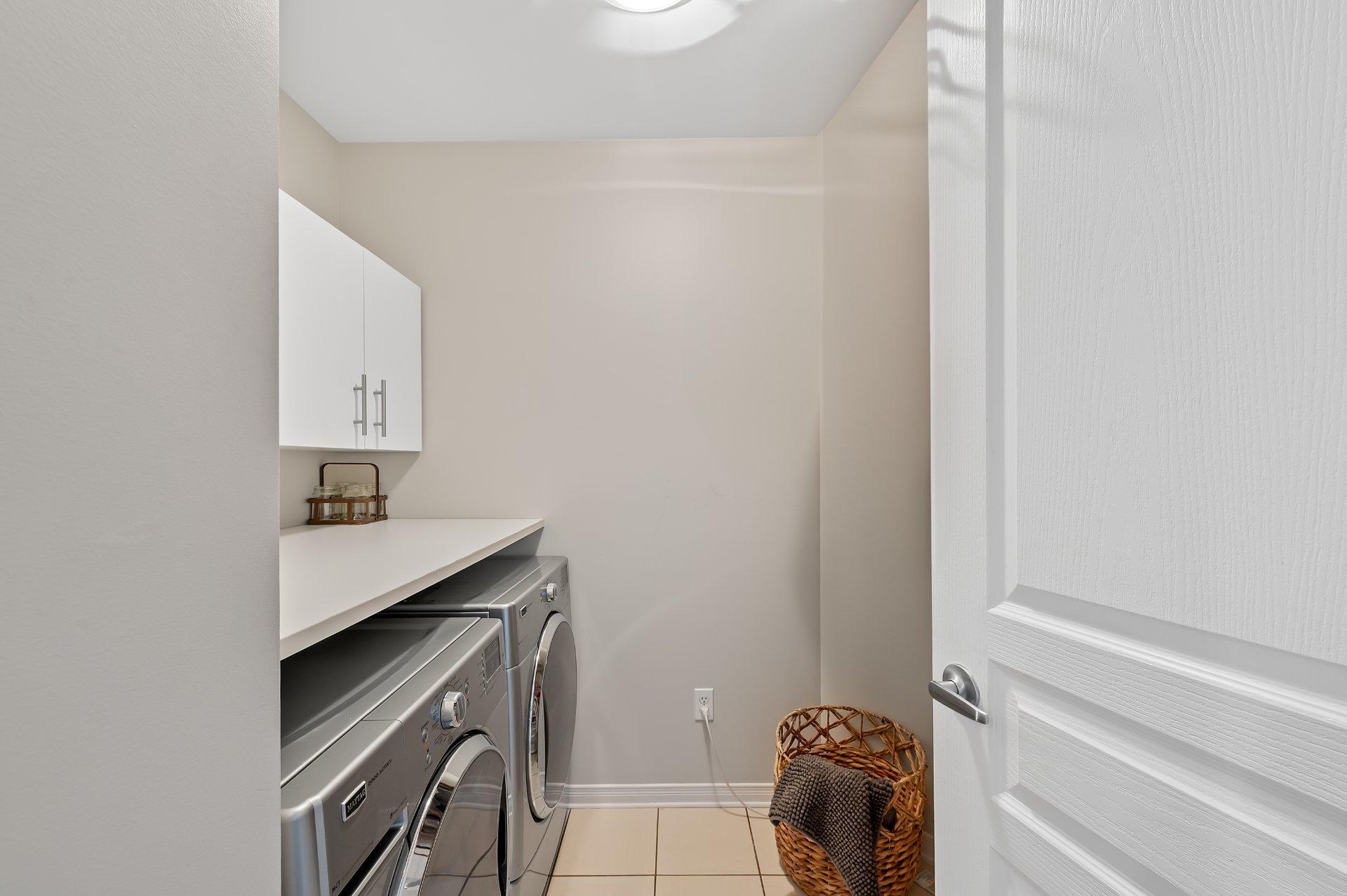 









373


Rue Margaux

,
Mascouche,




QC
J7K0E9

