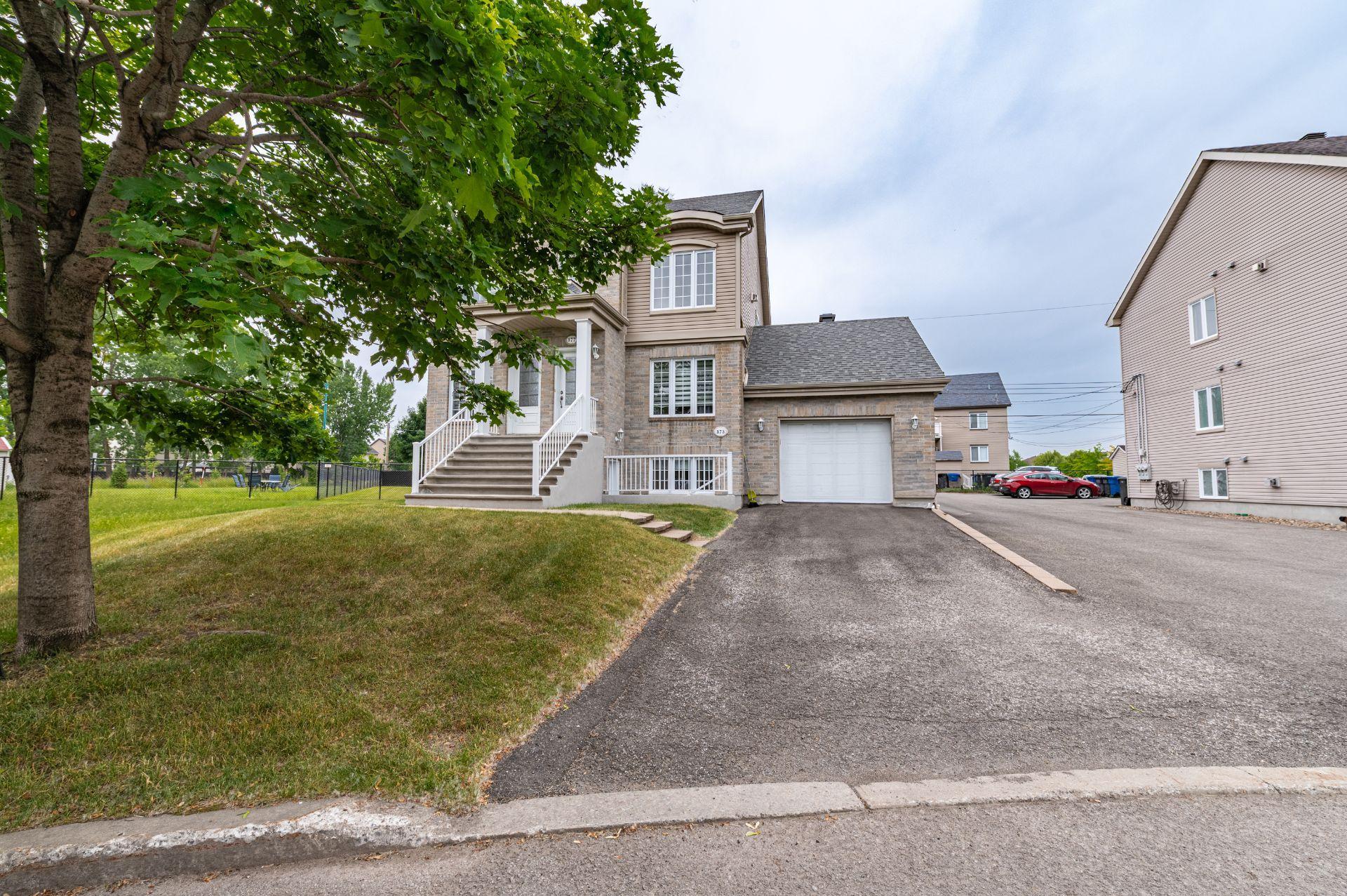 









373


Rue Margaux

,
Mascouche,




QC
J7K0E9

