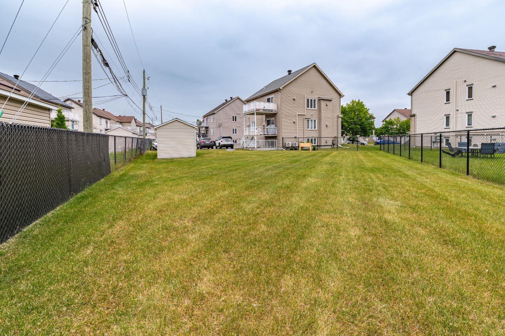 









373


Rue Margaux

,
Mascouche,




QC
J7K0E9

