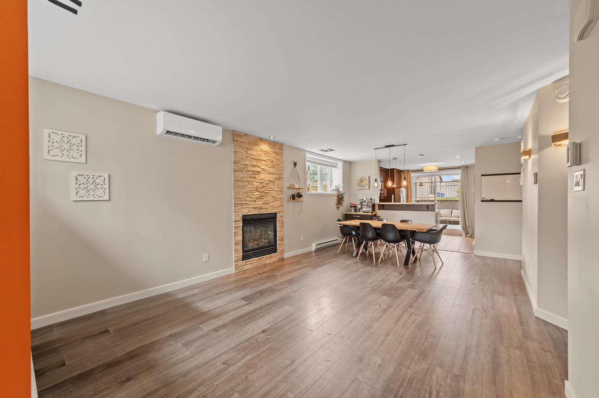 









373


Rue Margaux

,
Mascouche,




QC
J7K0E9


