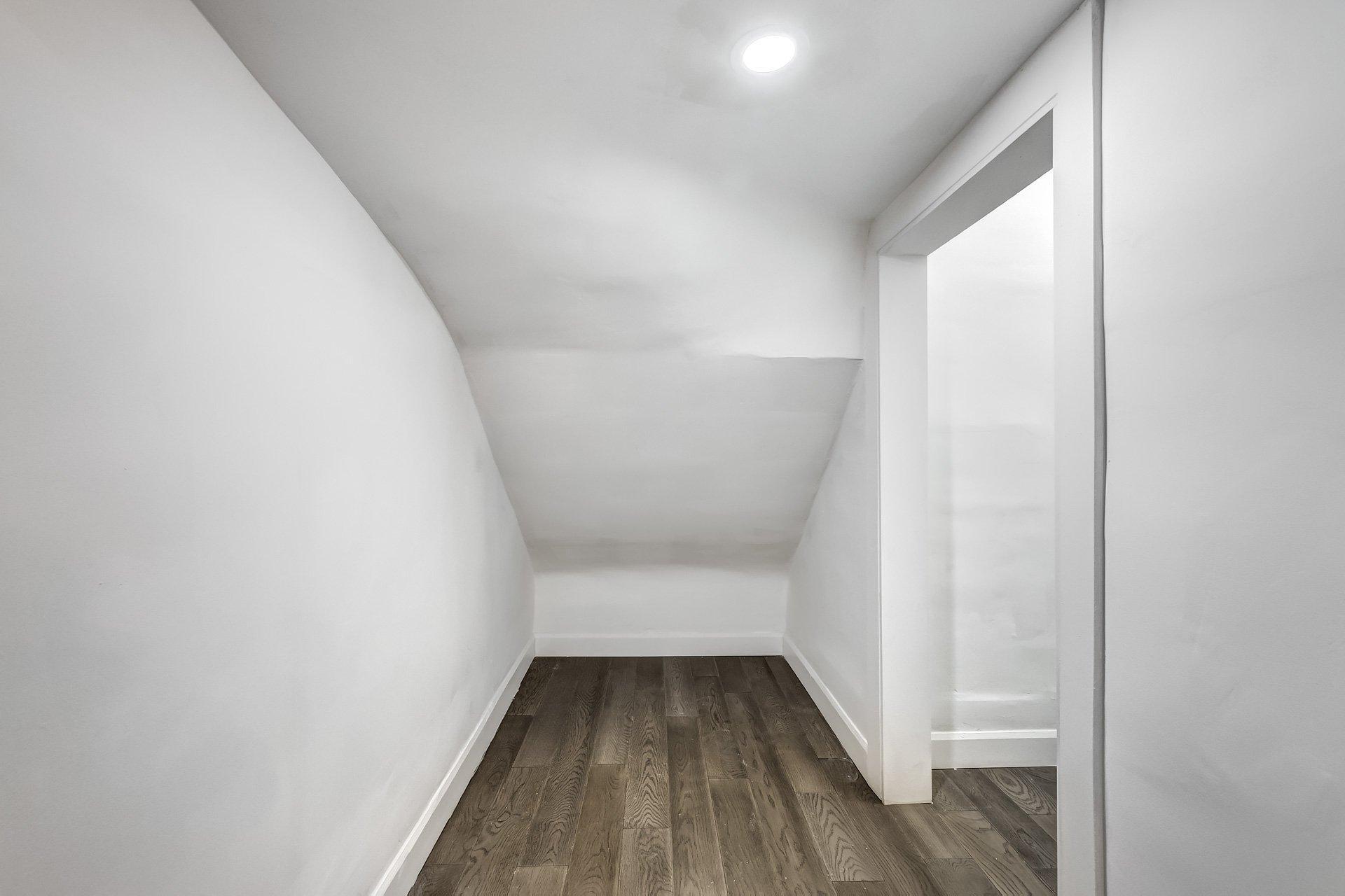 









2289

 - 2293


Rue Sheppard

,
Montréal (Ville-Marie),




QC
H2K3L1

