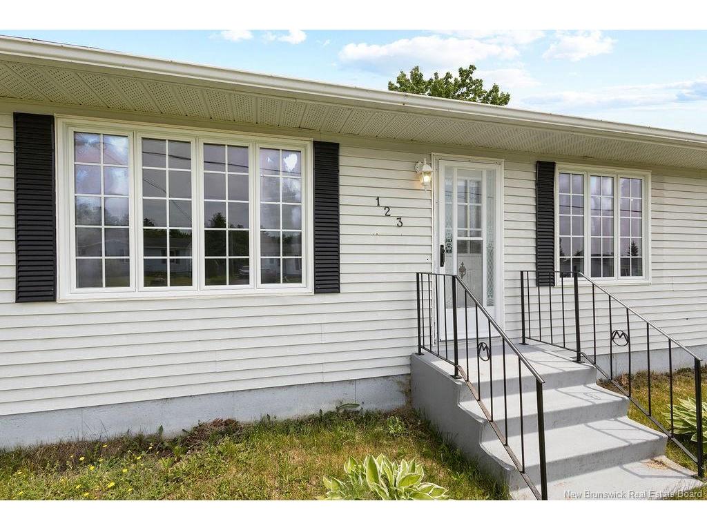 









123


Tardy

AVE,
Miramichi,




NB
E1V 3Y8

