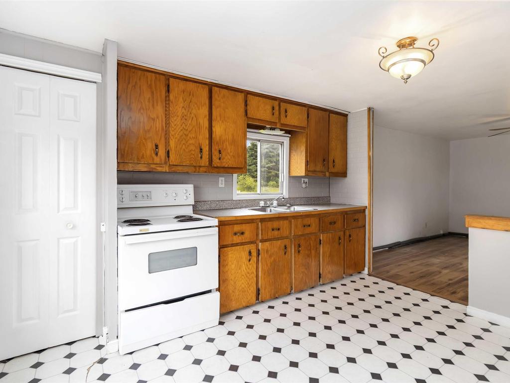 












994 East Chezzetcook Road

,
East Chezzetcook,




NS
B0J 2L0

