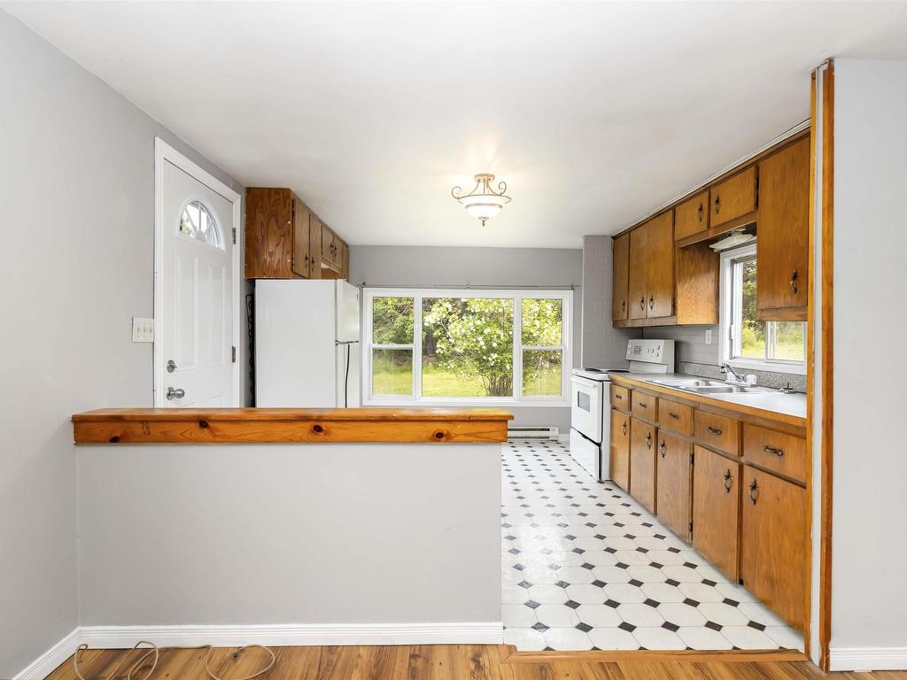 












994 East Chezzetcook Road

,
East Chezzetcook,




NS
B0J 2L0

