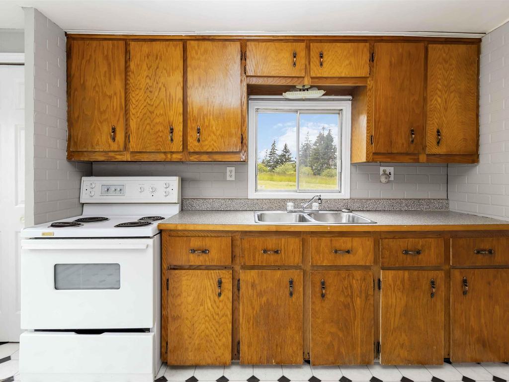 












994 East Chezzetcook Road

,
East Chezzetcook,




NS
B0J 2L0

