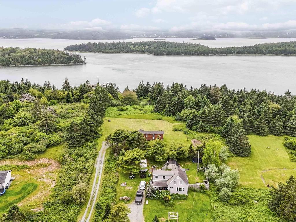 












994 East Chezzetcook Road

,
East Chezzetcook,




NS
B0J 2L0

