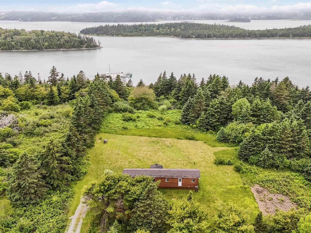 












994 East Chezzetcook Road

,
East Chezzetcook,




NS
B0J 2L0

