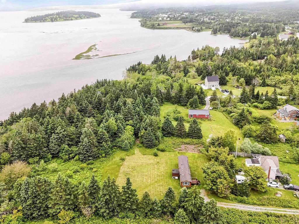 












994 East Chezzetcook Road

,
East Chezzetcook,




NS
B0J 2L0

