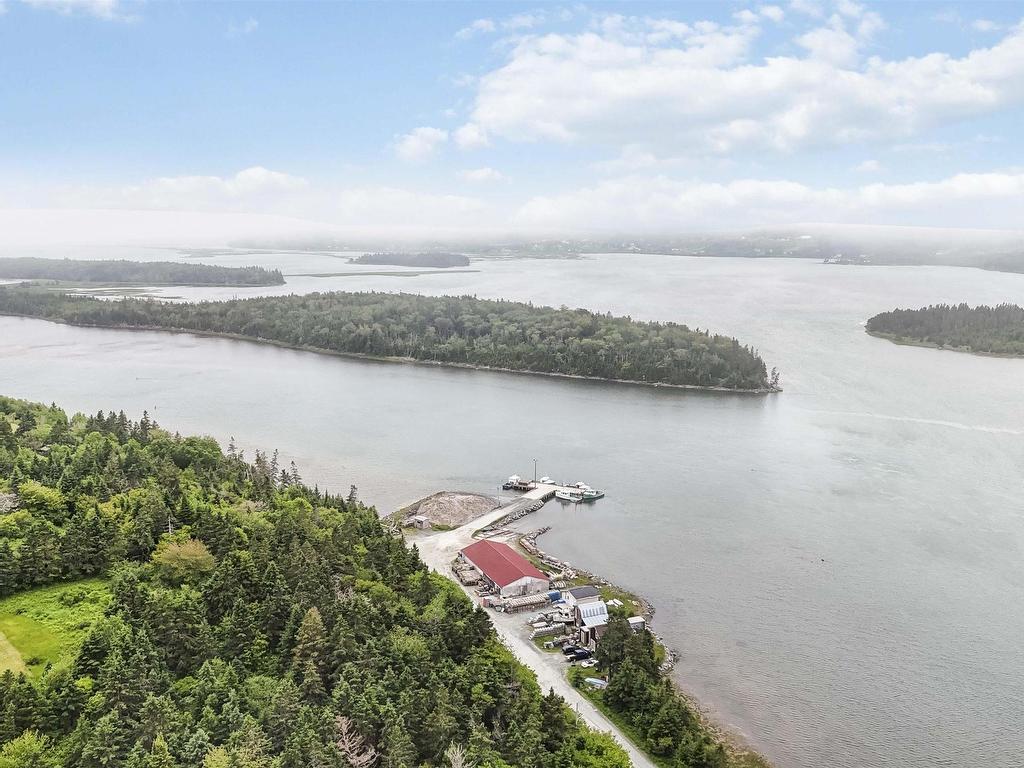 












994 East Chezzetcook Road

,
East Chezzetcook,




NS
B0J 2L0

