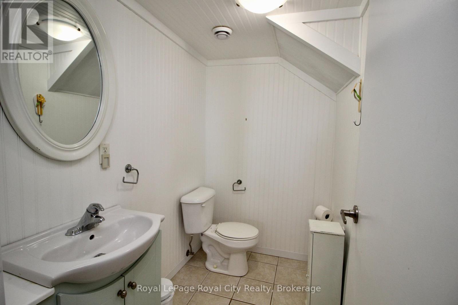 












14 DOCK LANE

,
Northern Bruce Peninsula,




Ontario
N0H1Z0

