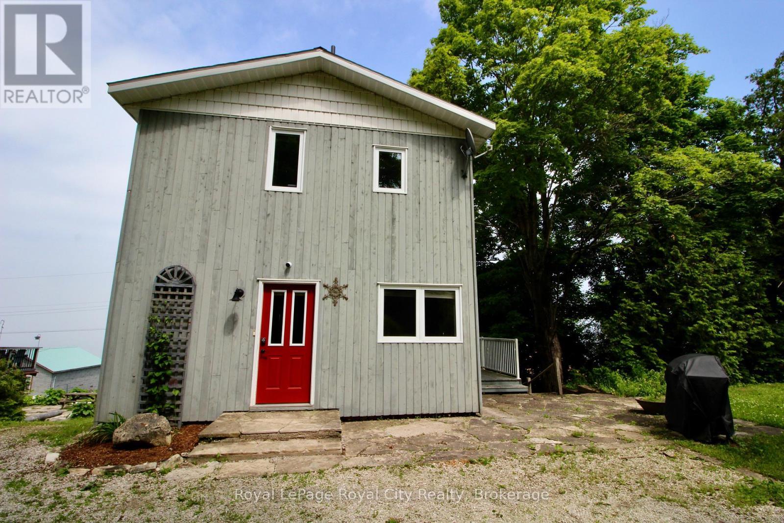 












14 DOCK LANE

,
Northern Bruce Peninsula,




Ontario
N0H1Z0

