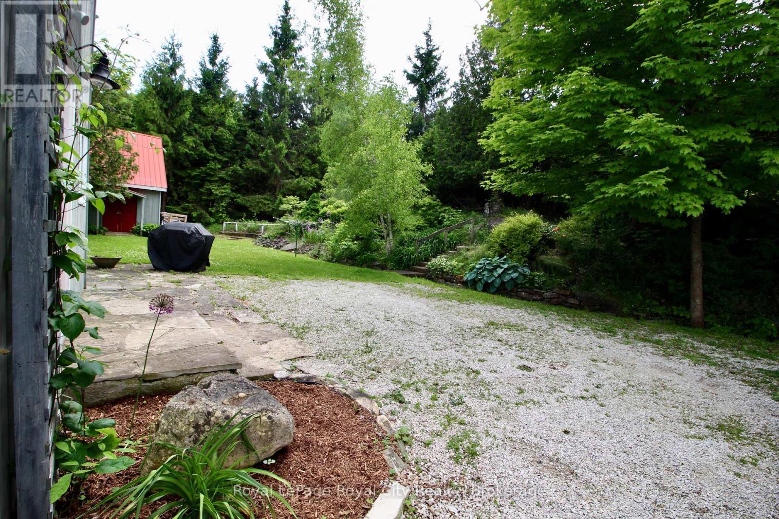 












14 DOCK LANE

,
Northern Bruce Peninsula,




Ontario
N0H1Z0

