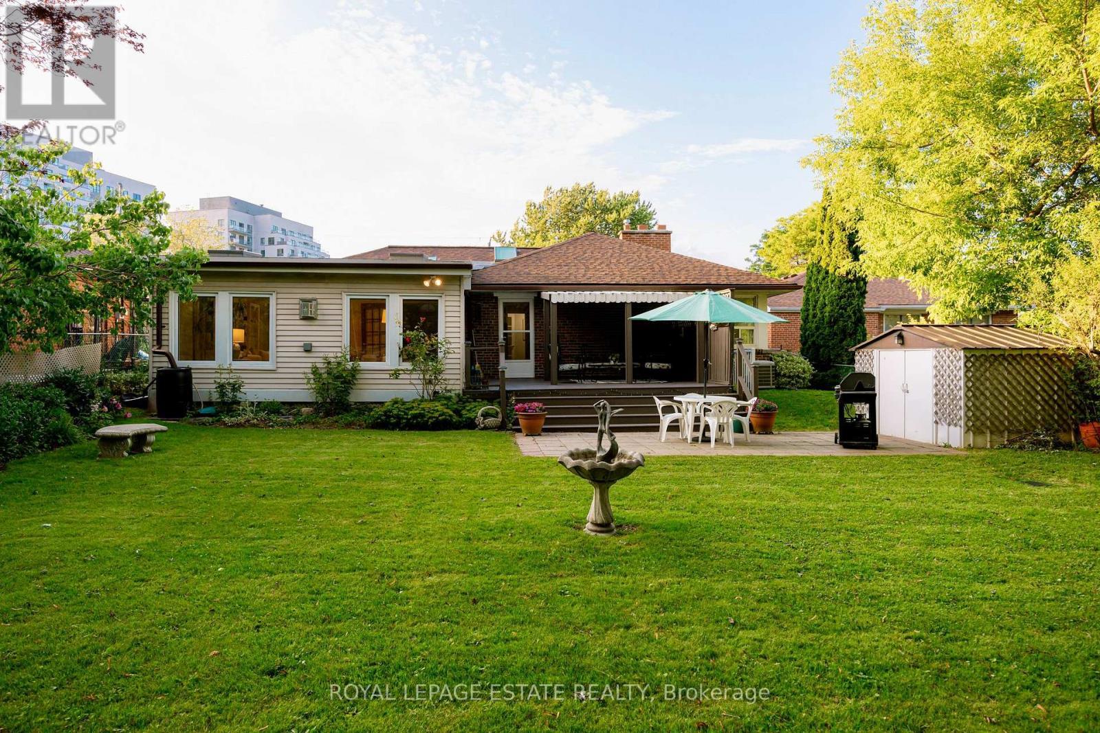 












44 CLIFFSIDE DRIVE

,
Toronto,




Ontario
M1N1L3

