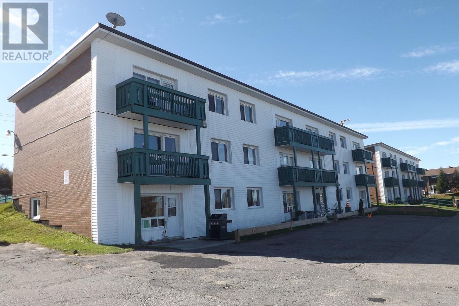 












100 Hutchison AVE # 3

,
Elliot Lake,




Ontario
P5A1W8

