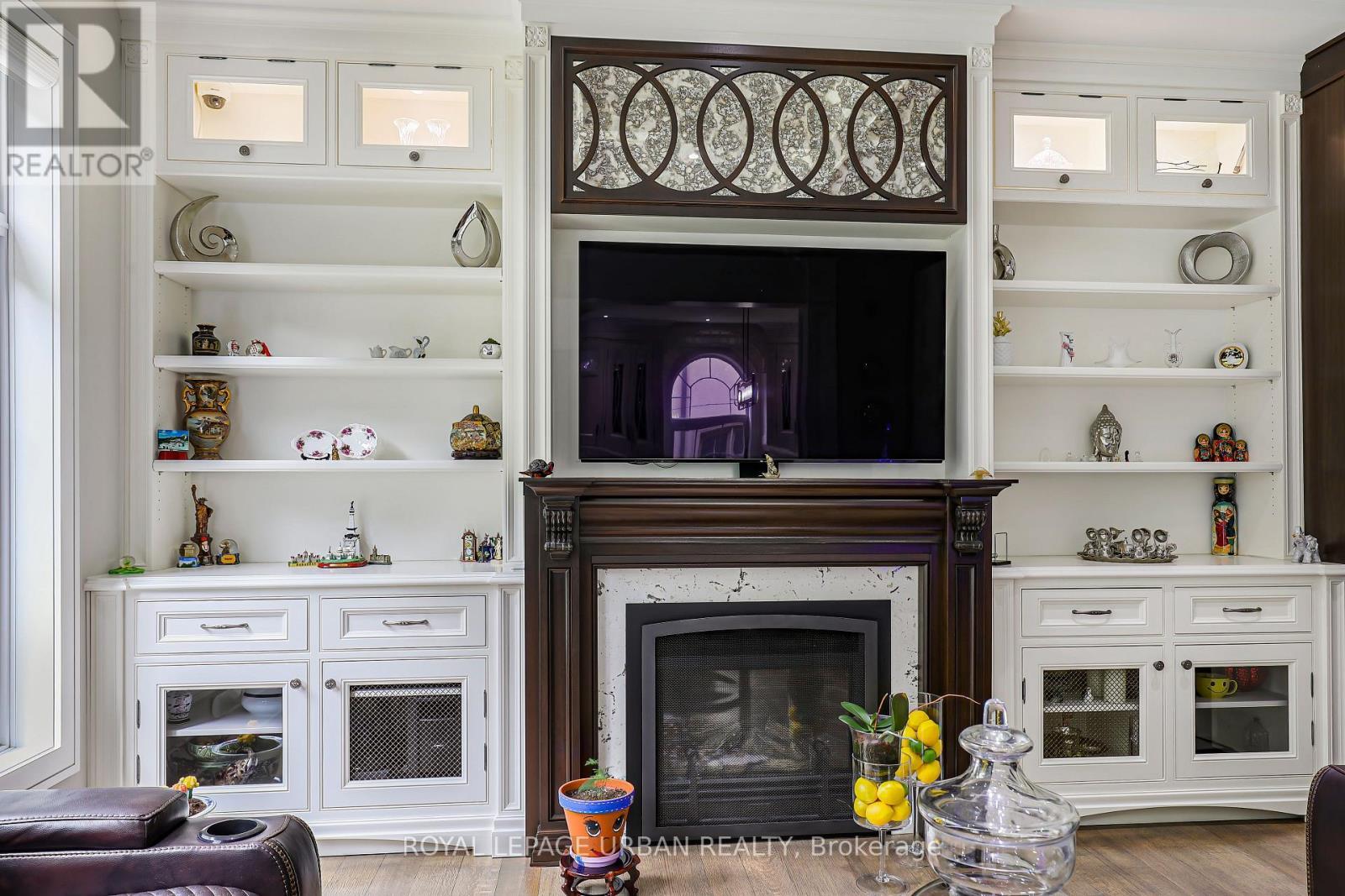 












8 DUNCOMBE BOULEVARD

,
Toronto,




Ontario
M1M3A5

