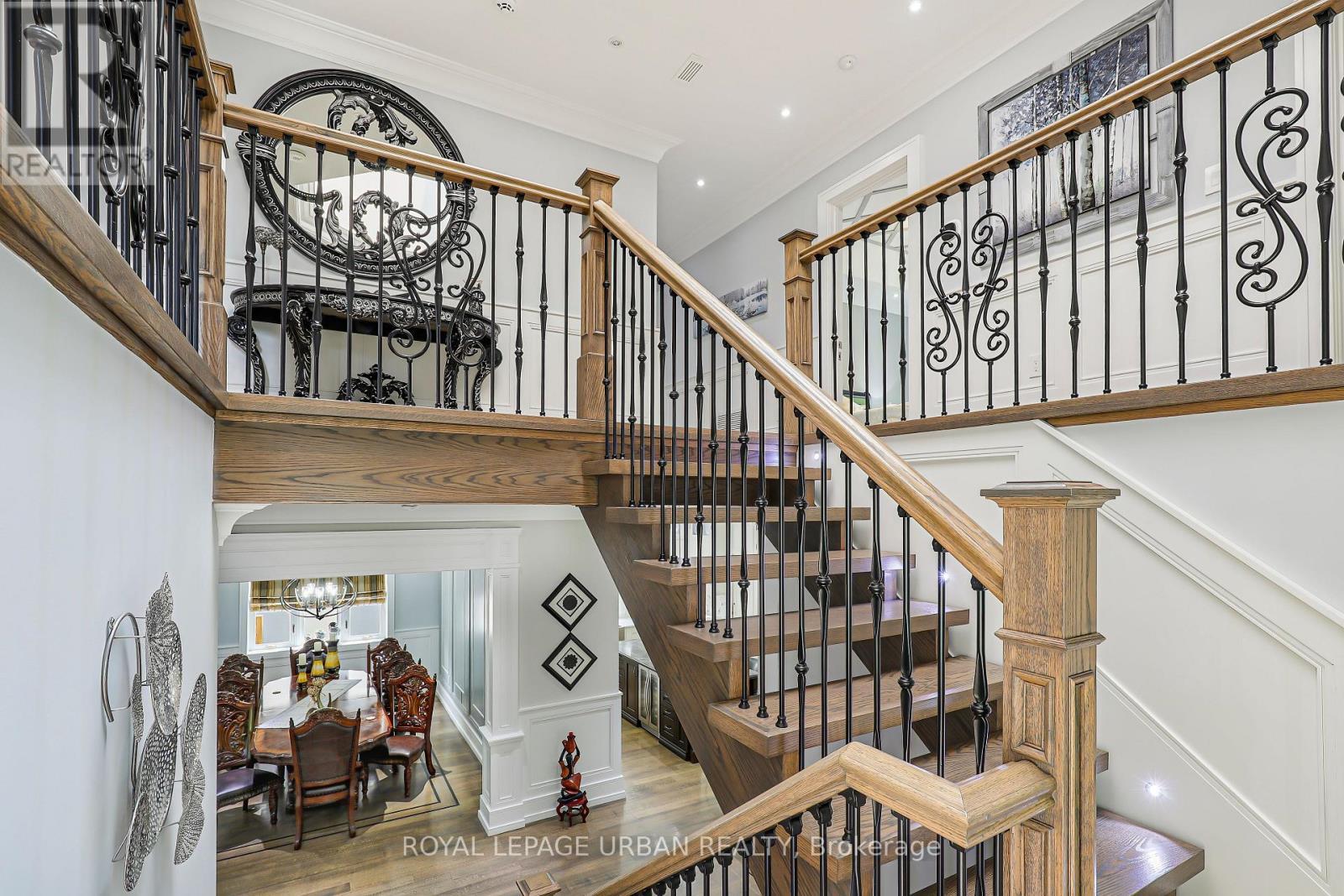 












8 DUNCOMBE BOULEVARD

,
Toronto,




Ontario
M1M3A5

