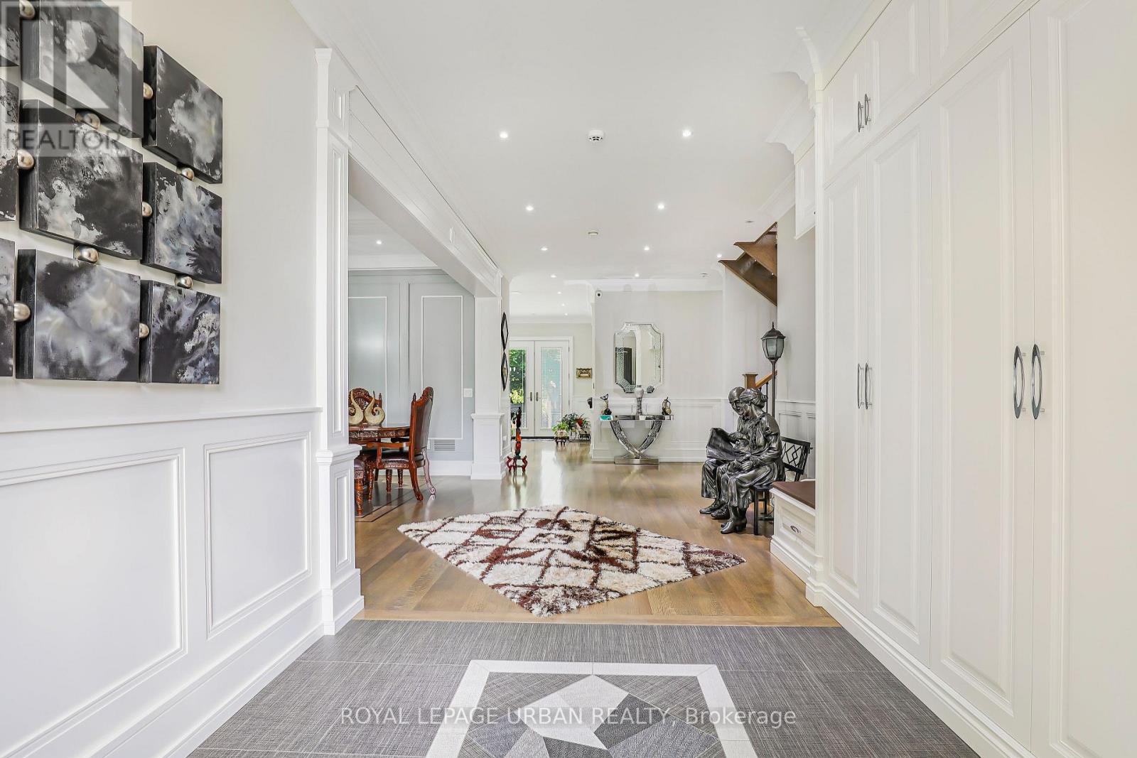 












8 DUNCOMBE BOULEVARD

,
Toronto,




Ontario
M1M3A5

