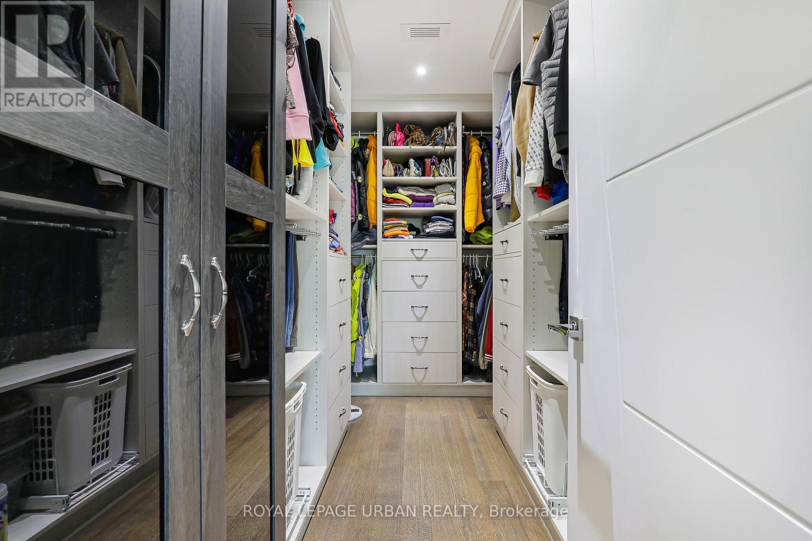 












8 DUNCOMBE BOULEVARD

,
Toronto,




Ontario
M1M3A5

