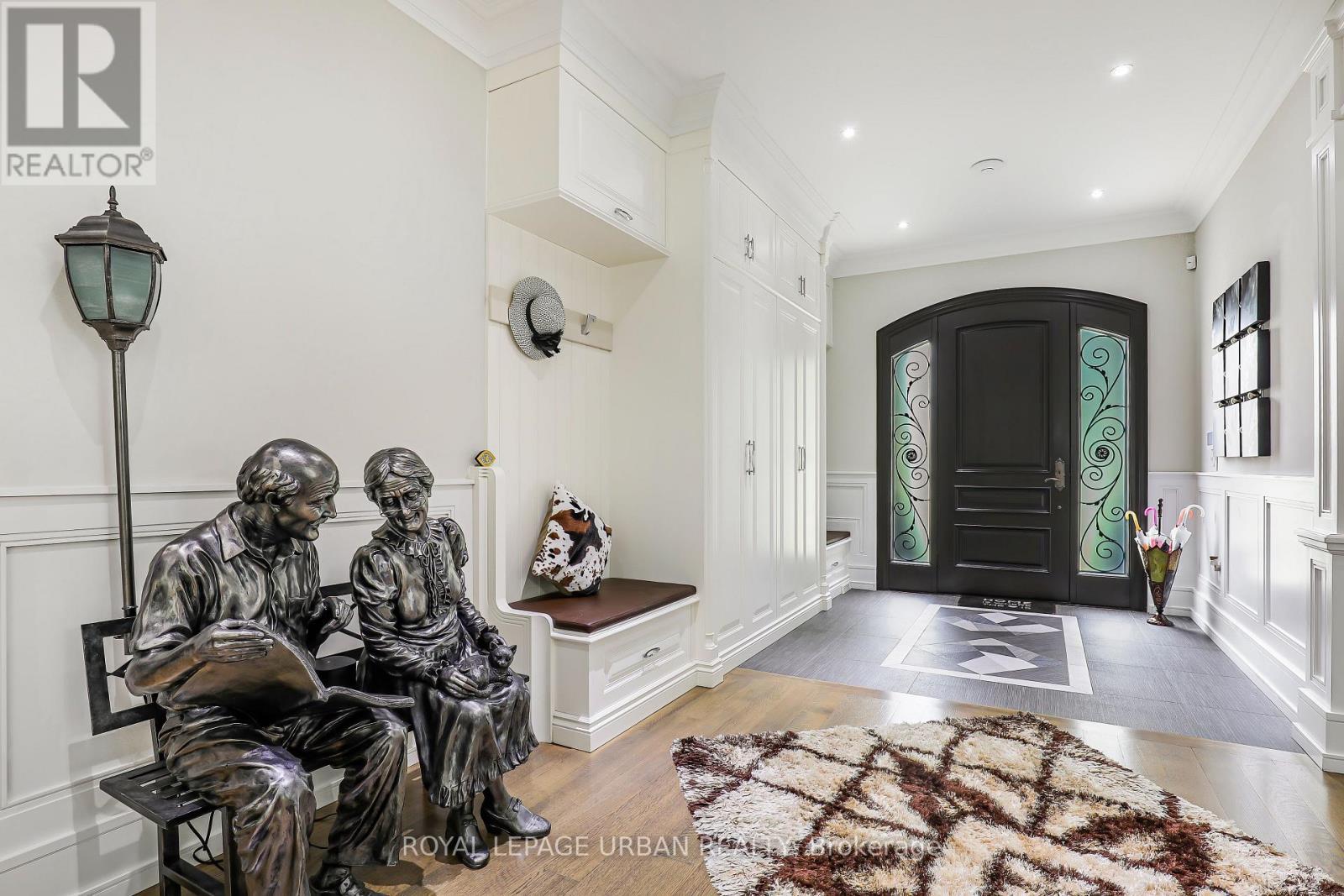 












8 DUNCOMBE BOULEVARD

,
Toronto,




Ontario
M1M3A5

