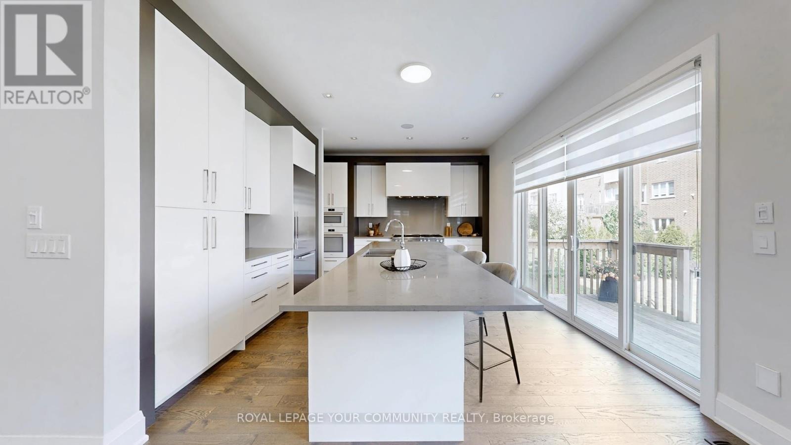 












32 CONGER STREET

,
Vaughan,




Ontario
L6A1S2


