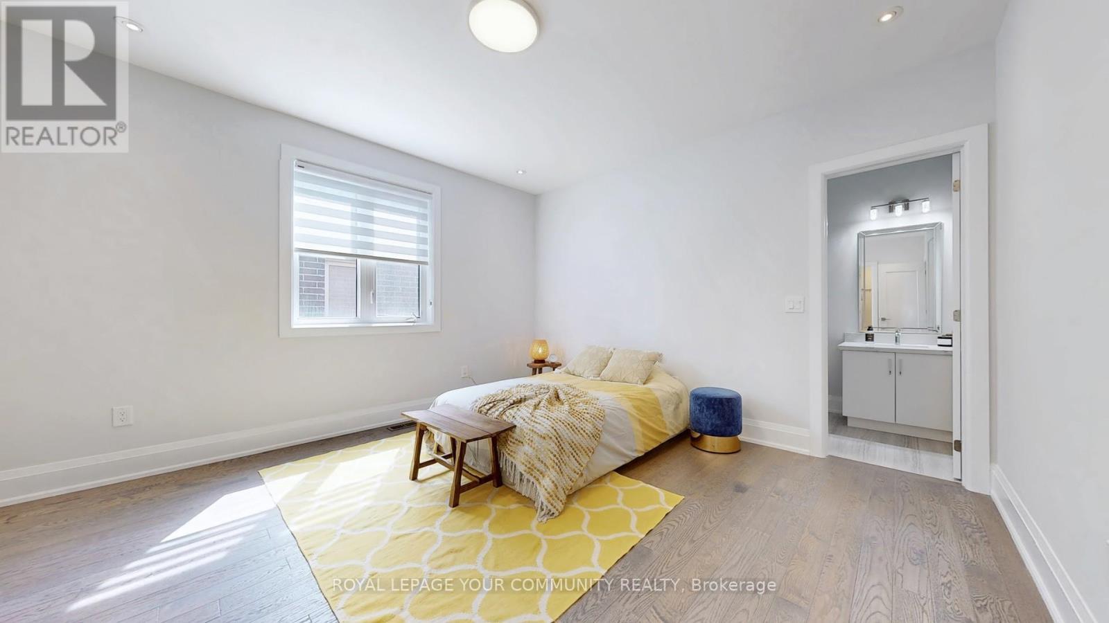 












32 CONGER STREET

,
Vaughan,




Ontario
L6A1S2


