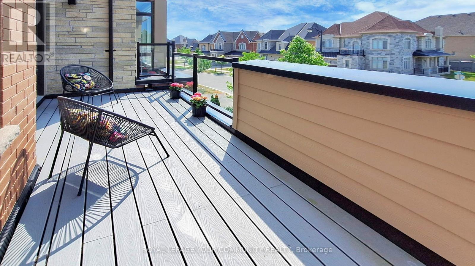 












32 CONGER STREET

,
Vaughan,




Ontario
L6A1S2

