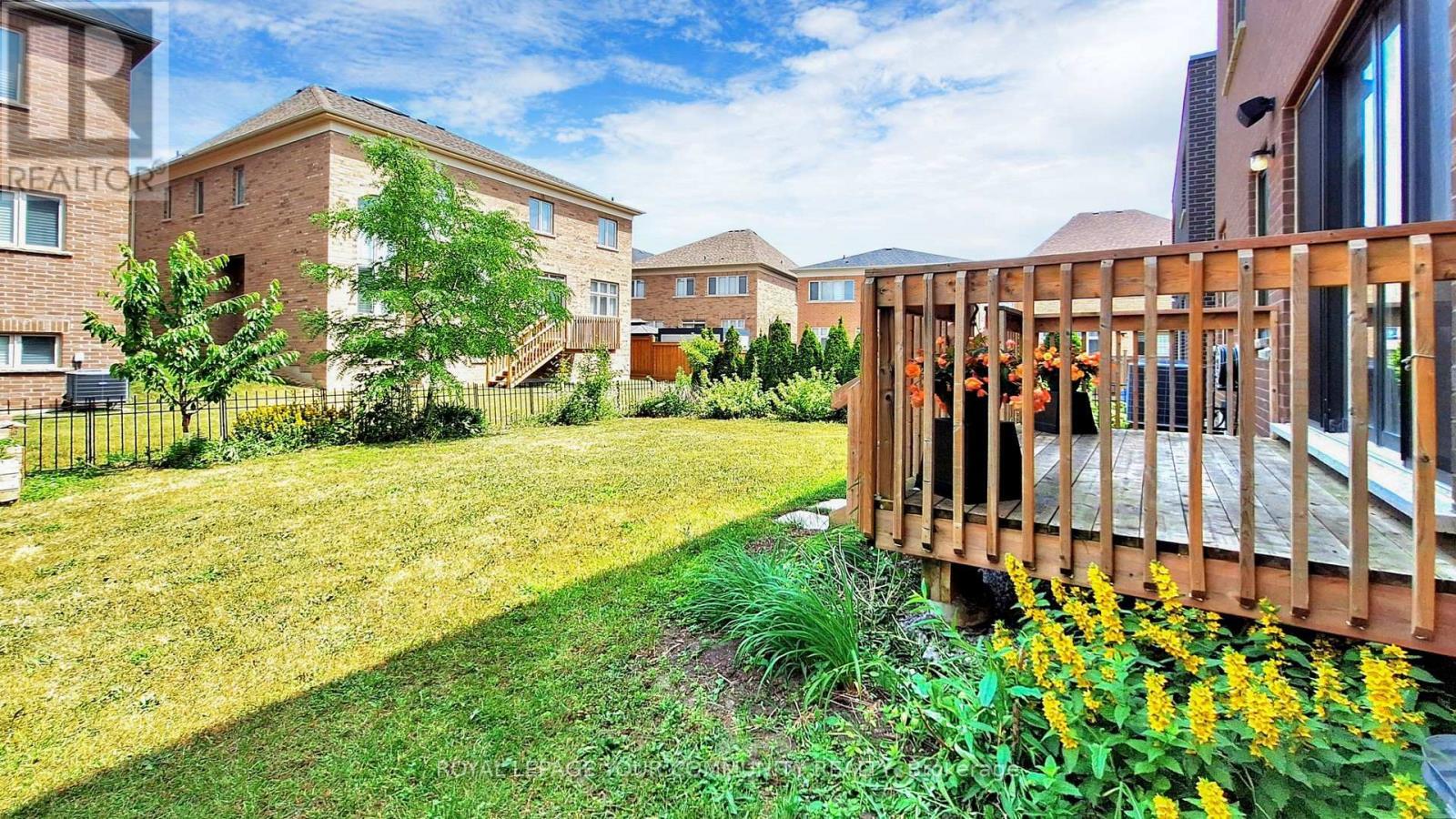 












32 CONGER STREET

,
Vaughan,




Ontario
L6A1S2

