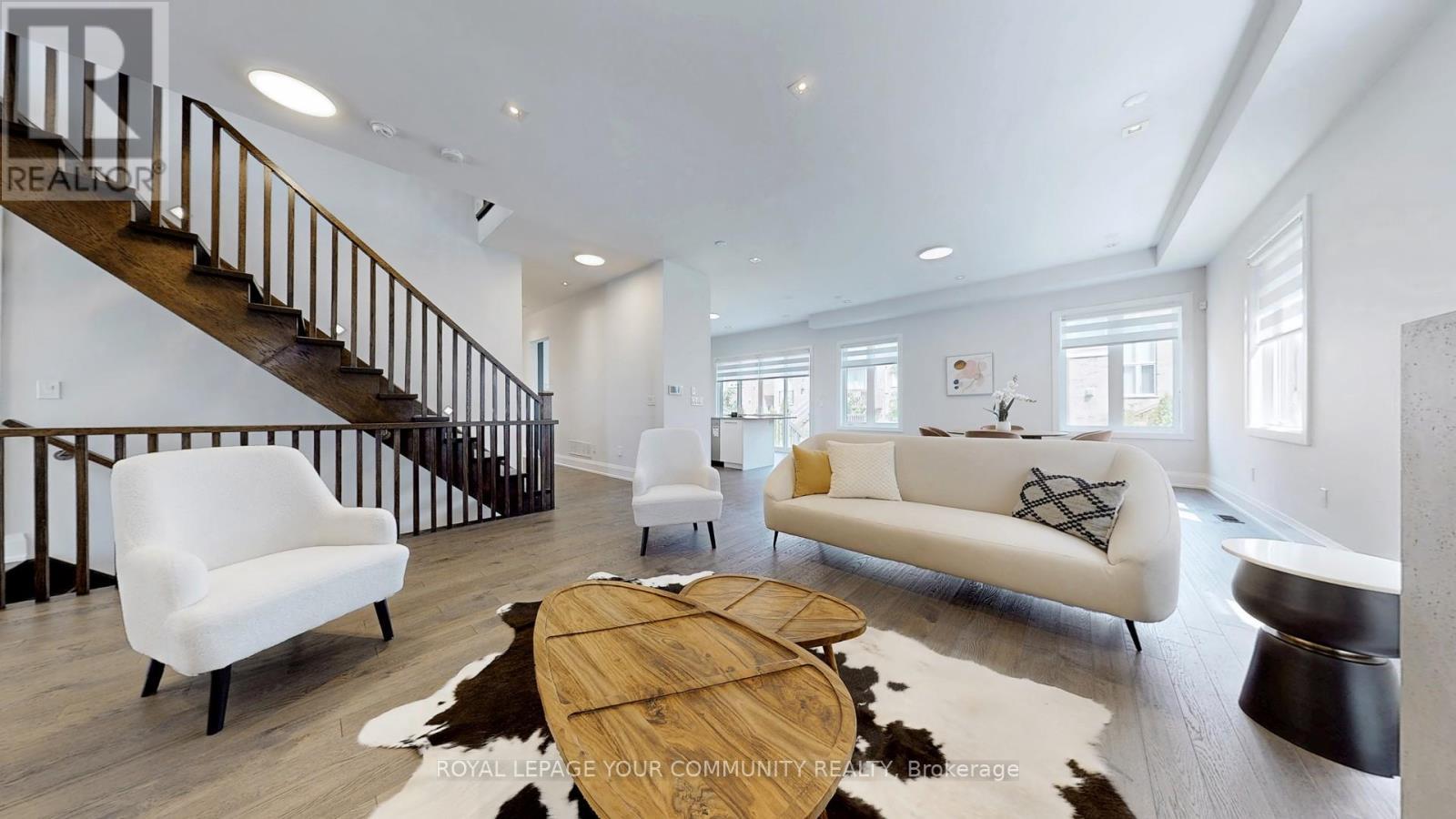 












32 CONGER STREET

,
Vaughan,




Ontario
L6A1S2

