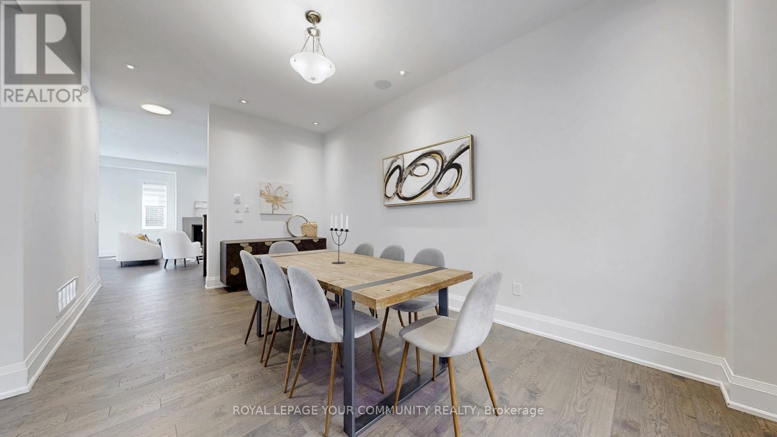 












32 CONGER STREET

,
Vaughan,




Ontario
L6A1S2

