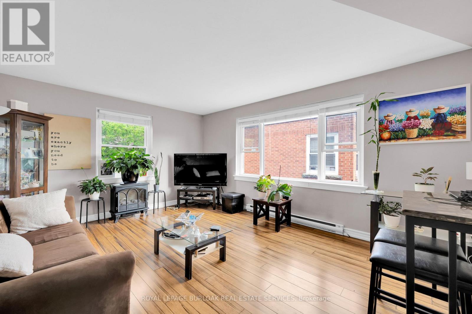 












22 - 1349 LAKESHORE ROAD

,
Burlington,




Ontario
L7S1B1

