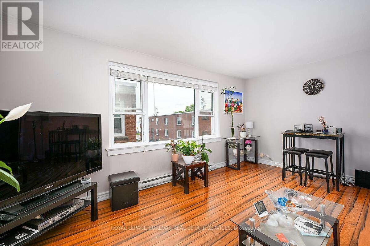 












22 - 1349 LAKESHORE ROAD

,
Burlington,




Ontario
L7S1B1

