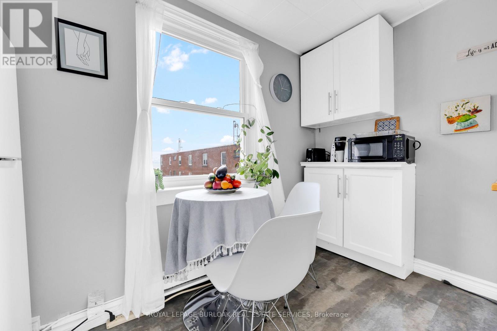 












22 - 1349 LAKESHORE ROAD

,
Burlington,




Ontario
L7S1B1

