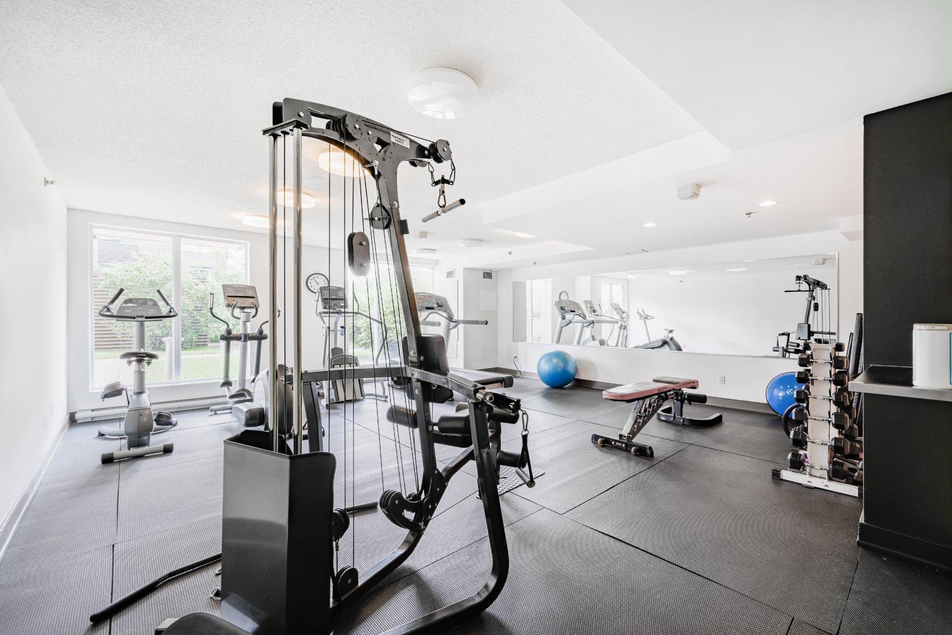 









551


Rue de la Montagne

, 208,
Montréal (Ville-Marie),




QC
H3C6S4

